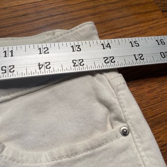 Joe’s Jeans Women’s white jeans - size 2 - Picture 2 of 7